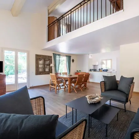 Spacious In Valmer With Private Pool *