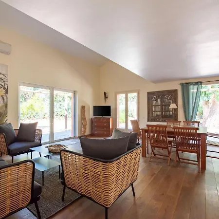 Spacious In Valmer With Private Pool